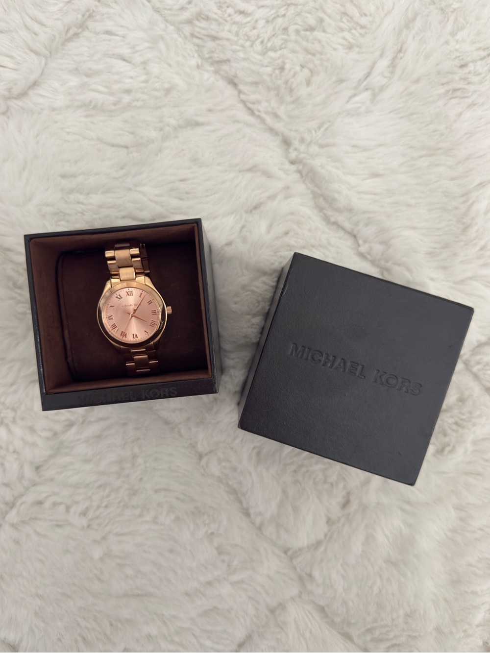 Michael Kors Rose Gold Womens Watch - Picture 1 of 3